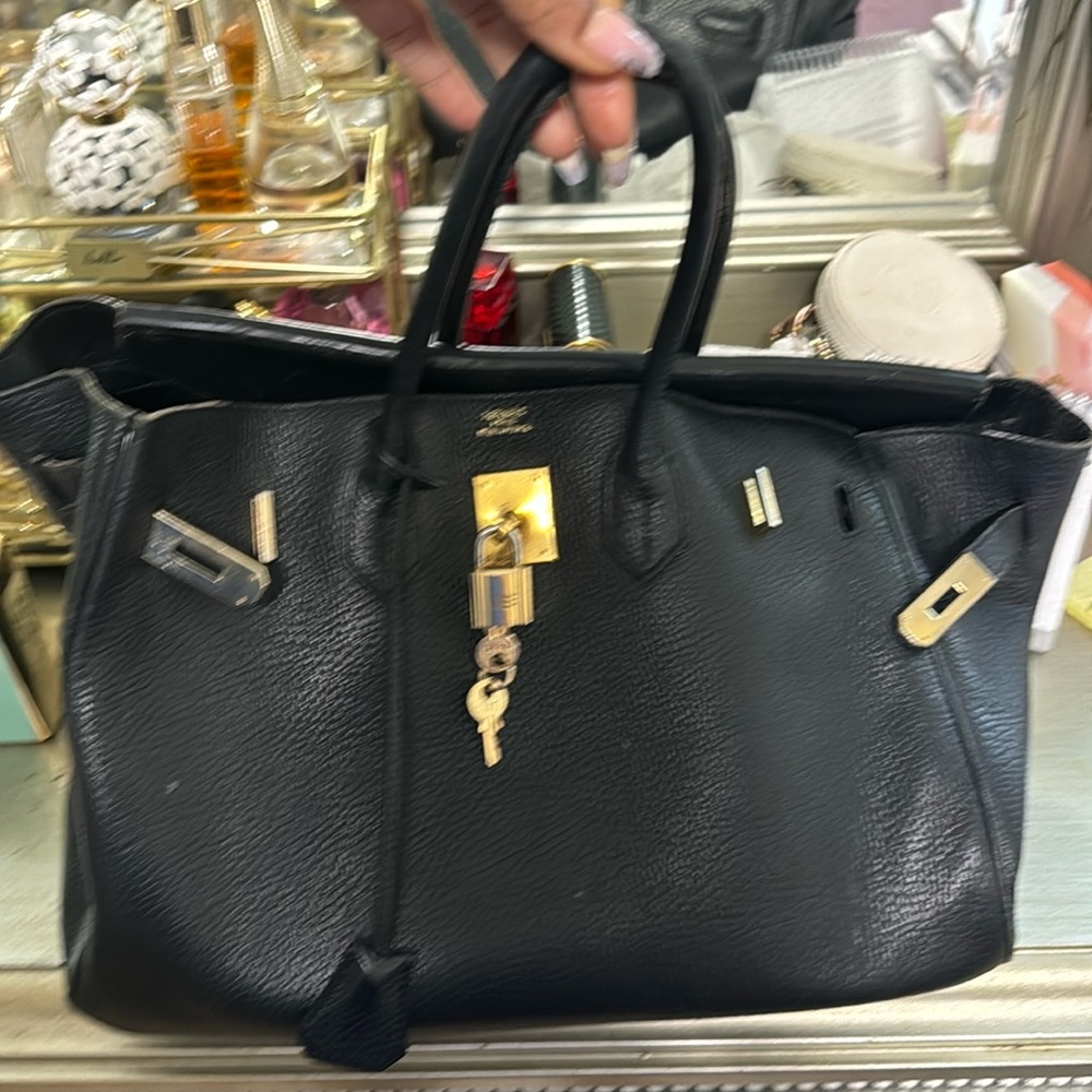 Hermes used with love, no low ball offers